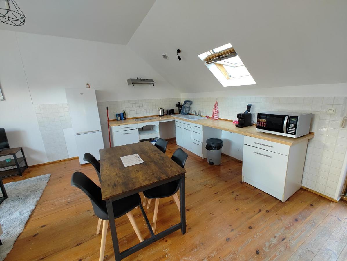 Cosy Appartement 2 Chambres Pont-de-lʼArche Eksteriør bilde