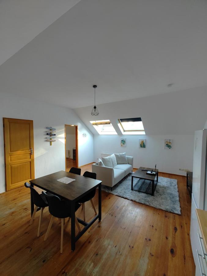 Cosy Appartement 2 Chambres Pont-de-lʼArche Eksteriør bilde